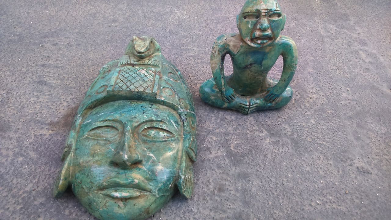 mexican statues. Statue du mexique pierre verte eBay