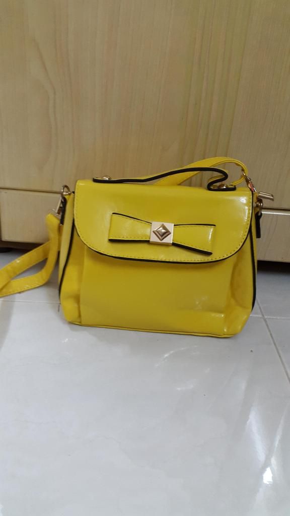 Guess - Cuối Năm Thanh Lý giảm 30% - 38