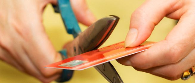 Ao montar o seu enxoval é natural que queiramos comprar mais e mais, mas isso deve ser evitado a todo custo, inclusive, do cartão de crédito!