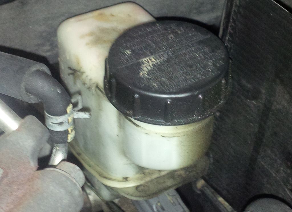2005 6S may have wrong/broken brake fluid reservoir cap Mazda 6